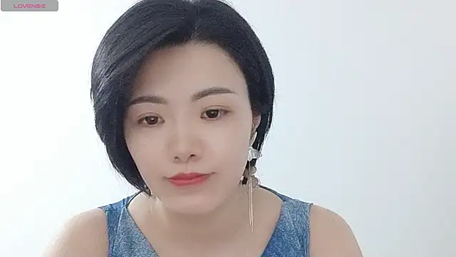 Snapshot of Nikishine chatting on 06.04.26 Nikishine online show from 06.04.26