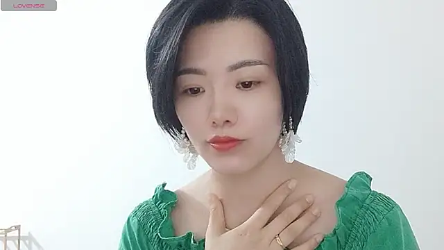 Snapshot of Nikishine chatting on 06.05.26 Nikishine online show from 06.05.26