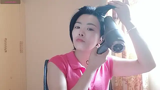 Snapshot of Nikishine chatting on 06.19.26 Nikishine online show from 06.19.26