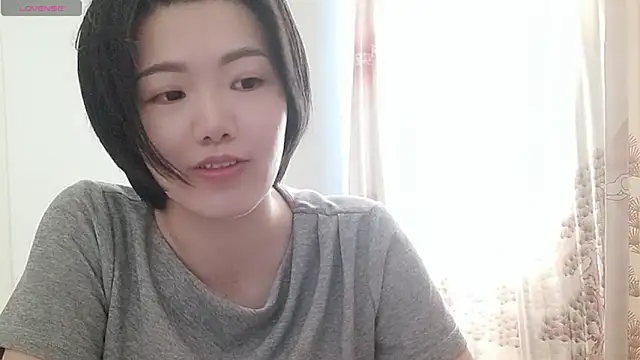 Snapshot of Nikishine chatting on 06.20.26 Nikishine online show from 06.20.26
