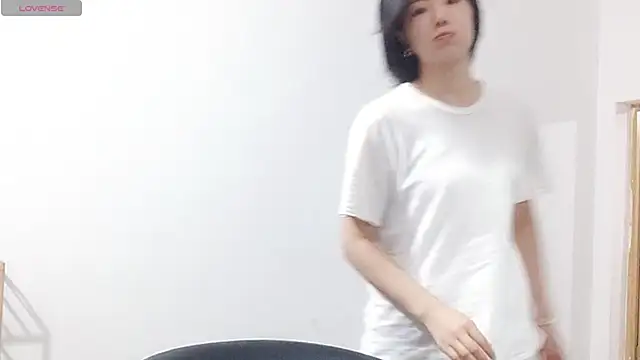 Snapshot of Nikishine chatting on 07.31.26 Nikishine online show from 07.31.26