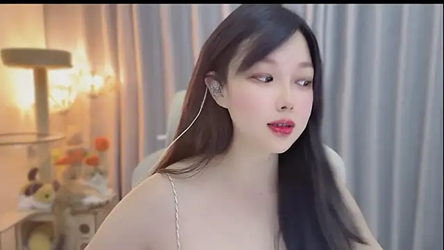 Yumi yuni online show from 06.05.26