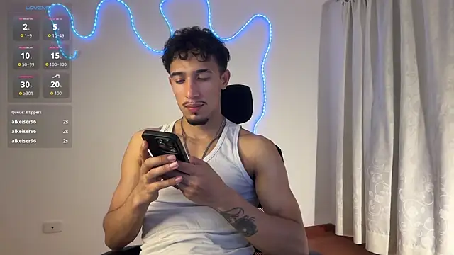 Snapshot of rafael_stone11 chatting on 02.03.26 rafael stone11 online show from 02.03.26