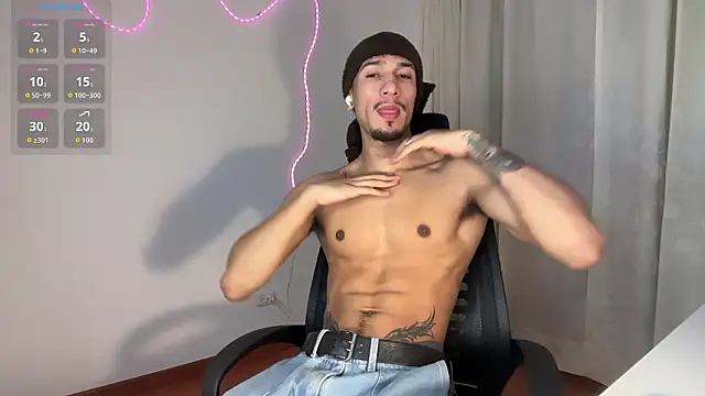 Snapshot of rafael_stone11 chatting on 02.21.26 rafael stone11 online show from 02.21.26