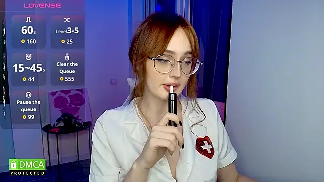 AdeLuna online show from 03.04.26