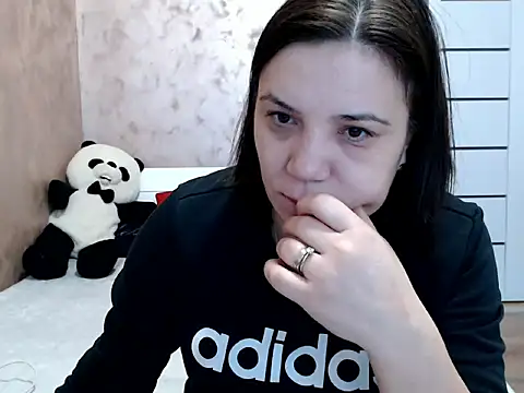 LorraGrey online show from 02.04.26