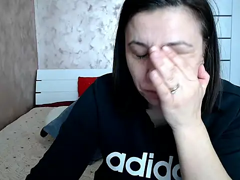 Snapshot of LorraGrey chatting on 03.18.26 LorraGrey online show from 03.18.26