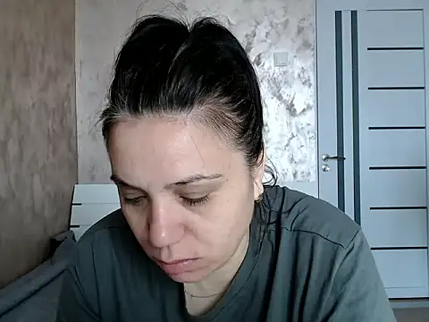 Snapshot of LorraGrey chatting on 04.15.26 LorraGrey online show from 04.15.26