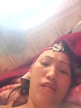 hot-luna- online show from 04.06.26