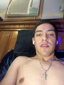 Snapshot of Tupapi696969q chatting on 05.21.26 Tupapi696969q online show from 05.21.26