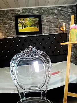 Snapshot of KittyLatina_02 chatting on 02.25.26 KittyLatina 02 online show from 02.25.26