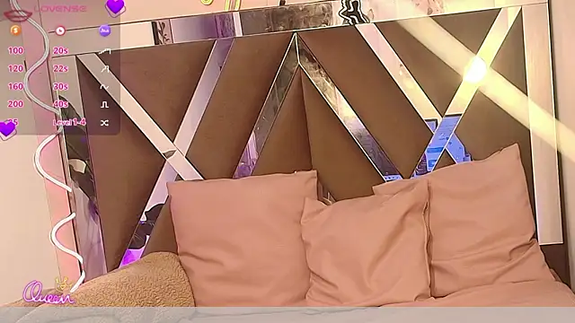 Snapshot of ZAYRA_TAY chatting on 02.01.26 ZAYRA TAY online show from 02.01.26