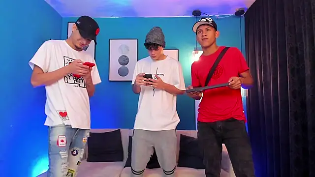 Snapshot of KingOfHeavens_2 chatting on 02.12.26 KingOfHeavens 2 online show from 02.12.26