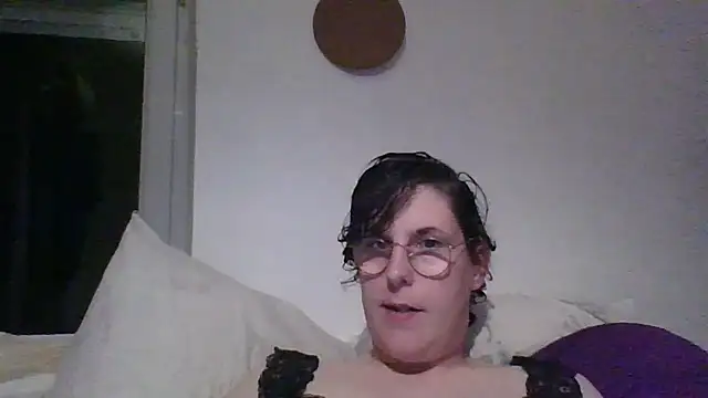 OIseauNoir88 online show from 04.10.26