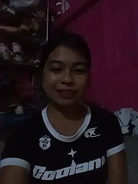 Snapshot of Heavens_night04 chatting on 02.15.26 Heavens night04 online show from 02.15.26