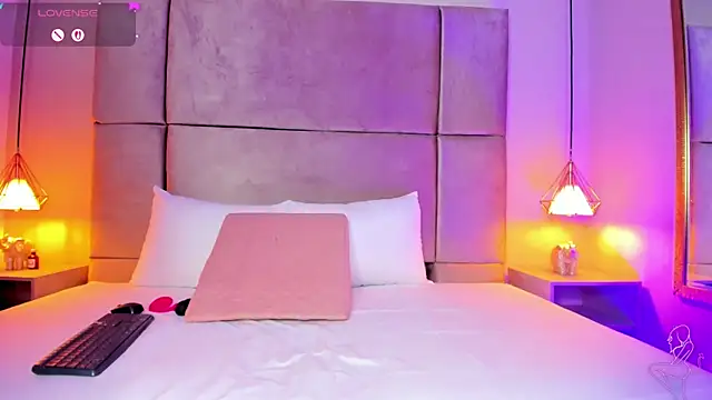 Snapshot of Zafiro11_ chatting on 02.21.26 Zafiro11 online show from 02.21.26