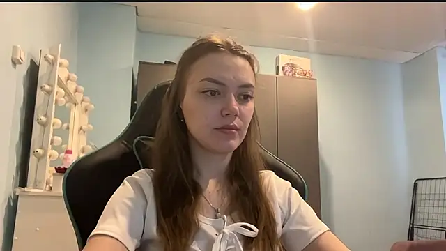 AndreeMerryman online show from 04.18.26