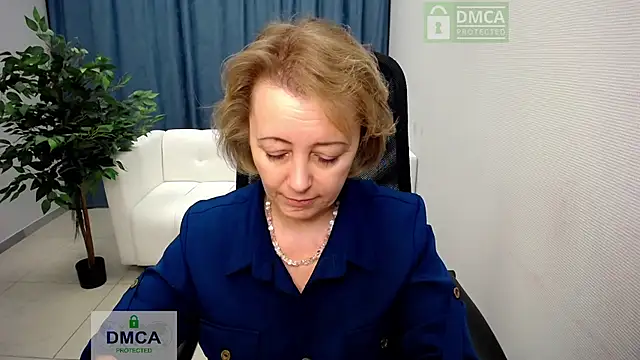 Snapshot of MONA_W chatting on 02.19.26 MONA W online show from 02.19.26