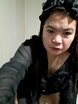 Snapshot of Zyramae_25 chatting on 04.17.26 Zyramae 25 online show from 04.17.26