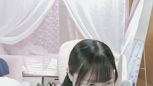 Snapshot of MOE_o0 chatting on 05.03.26 MOE o0 online show from 05.03.26