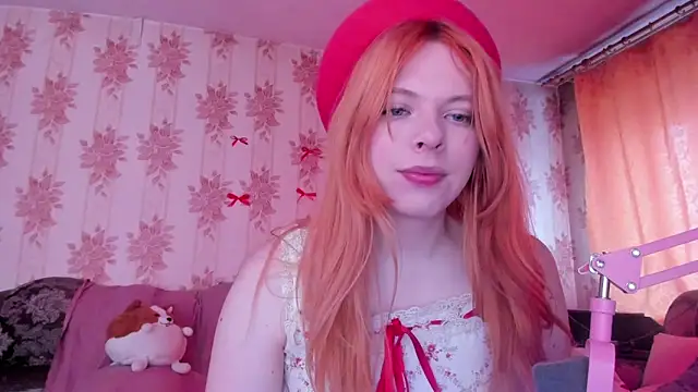 Snapshot of Cutie_Bambi chatting on 04.18.26 Cutie Bambi online show from 04.18.26