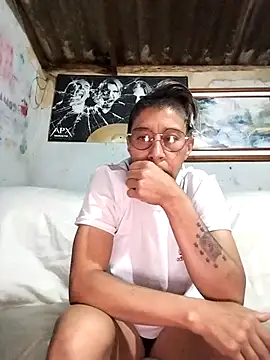 Snapshot of Kali_Panther chatting on 02.14.26 Kali Panther online show from 02.14.26