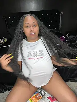 Snapshot of tipheragain chatting on 04.06.26 tipheragain online show from 04.06.26