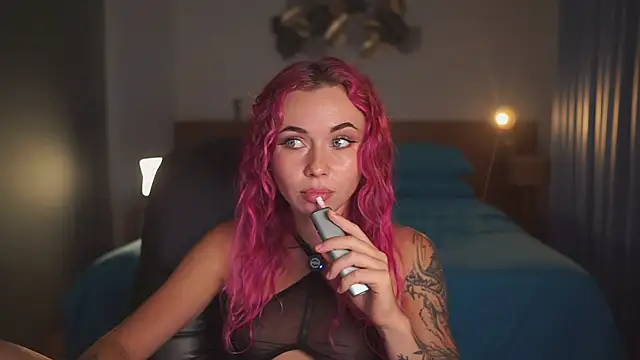 Sarah Pink online show from 05.14.26