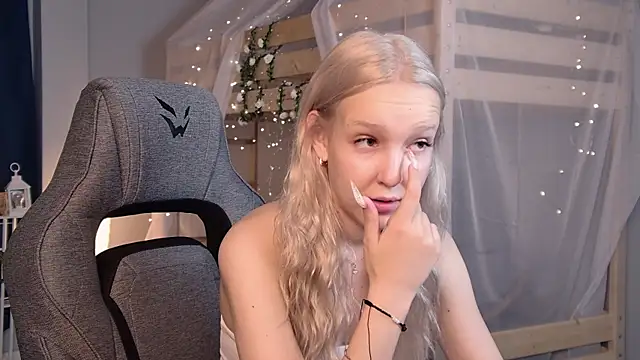 MaoqiBeverly online show from 07.06.26