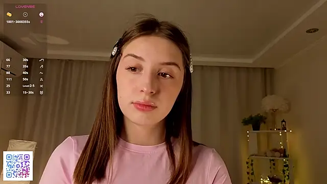 Snapshot of LeanneDinkle chatting on 02.24.26 LeanneDinkle online show from 02.24.26