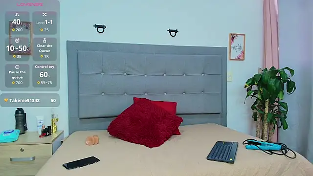 Snapshot of Karla_94 chatting on 02.12.26 Karla 94 online show from 02.12.26