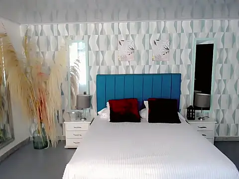 Snapshot of Kathalinasantana chatting on 02.15.26 Kathalinasantana online show from 02.15.26