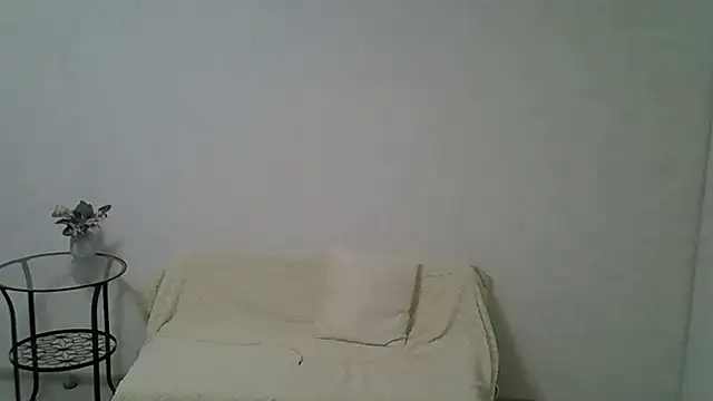 Snapshot of Opaldream chatting on 04.19.26 Opaldream online show from 04.19.26