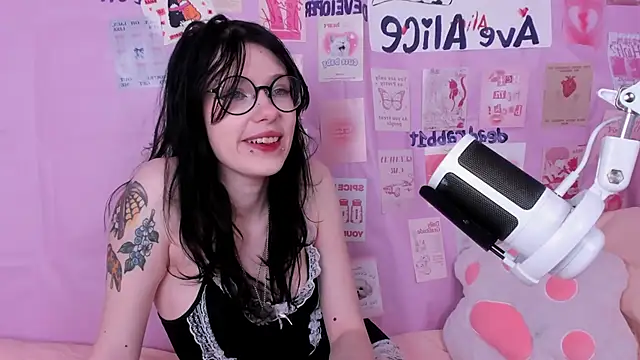 Snapshot of NessaV chatting on 02.01.26 NessaV online show from 02.01.26