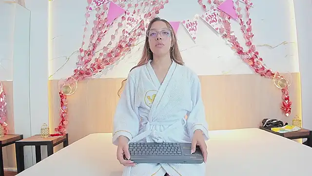 Snapshot of rebecca_ponce_ chatting on 02.06.26 rebecca ponce online show from 02.06.26