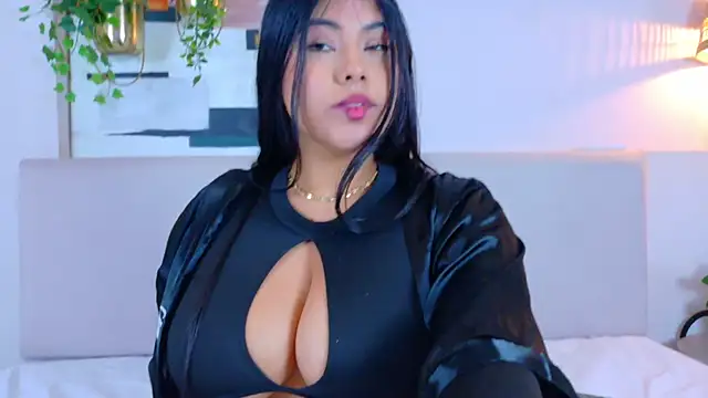 VioletBloomm online show from 03.17.26