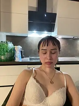 Just-Lilly online show from 04.01.26