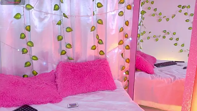 AlannaSmiless online show from 03.12.26