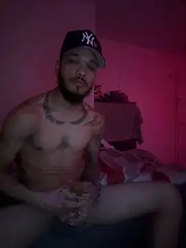 Snapshot of EnanoVerga chatting on 02.26.26 EnanoVerga online show from 02.26.26