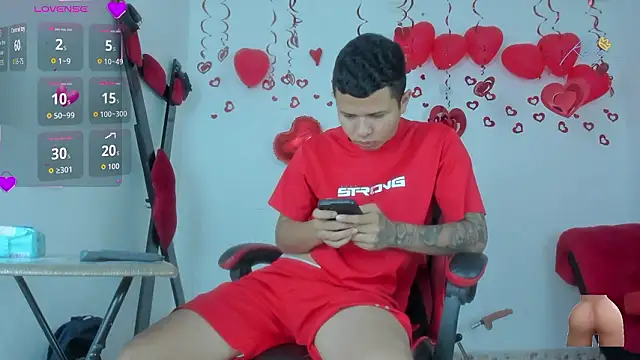 Snapshot of Steven_and_Camilo18 chatting on 02.20.26 Steven and Camilo18 online show from 02.20.26