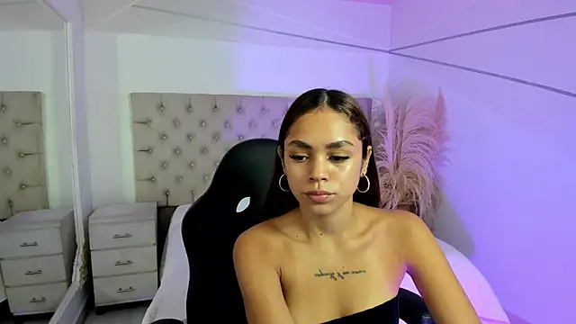 CarolineFyre online show from 03.06.26