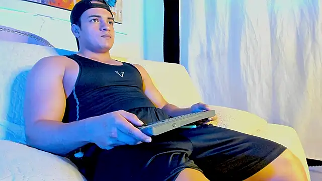 Snapshot of jhon_nicolas chatting on 02.11.26 jhon nicolas online show from 02.11.26