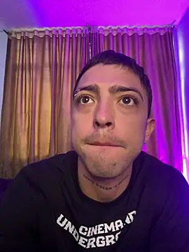 Snapshot of SavageBond_ chatting on 02.07.26 SavageBond online show from 02.07.26