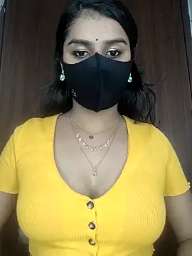 Snapshot of Alix_cuti chatting on 04.18.26 Alix cuti online show from 04.18.26