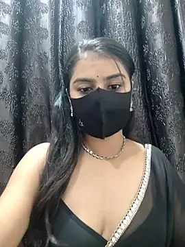 Snapshot of Alix_cuti chatting on 05.20.26 Alix cuti online show from 05.20.26