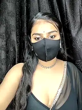 Snapshot of Alix_cuti chatting on 05.22.26 Alix cuti online show from 05.22.26