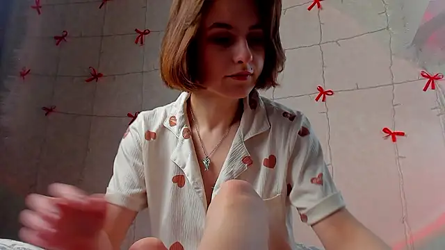 Snapshot of VelvetCaress chatting on 02.09.26 VelvetCaress online show from 02.09.26