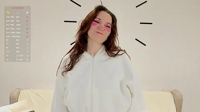 Snapshot of DelindaToste chatting on 02.13.26 DelindaToste online show from 02.13.26