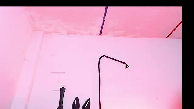 Snapshot of Girl_Bondage chatting on 06.17.26 Girl Bondage online show from 06.17.26