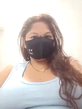 Snapshot of Priyani_2304 chatting on 02.16.26 Priyani 2304 online show from 02.16.26